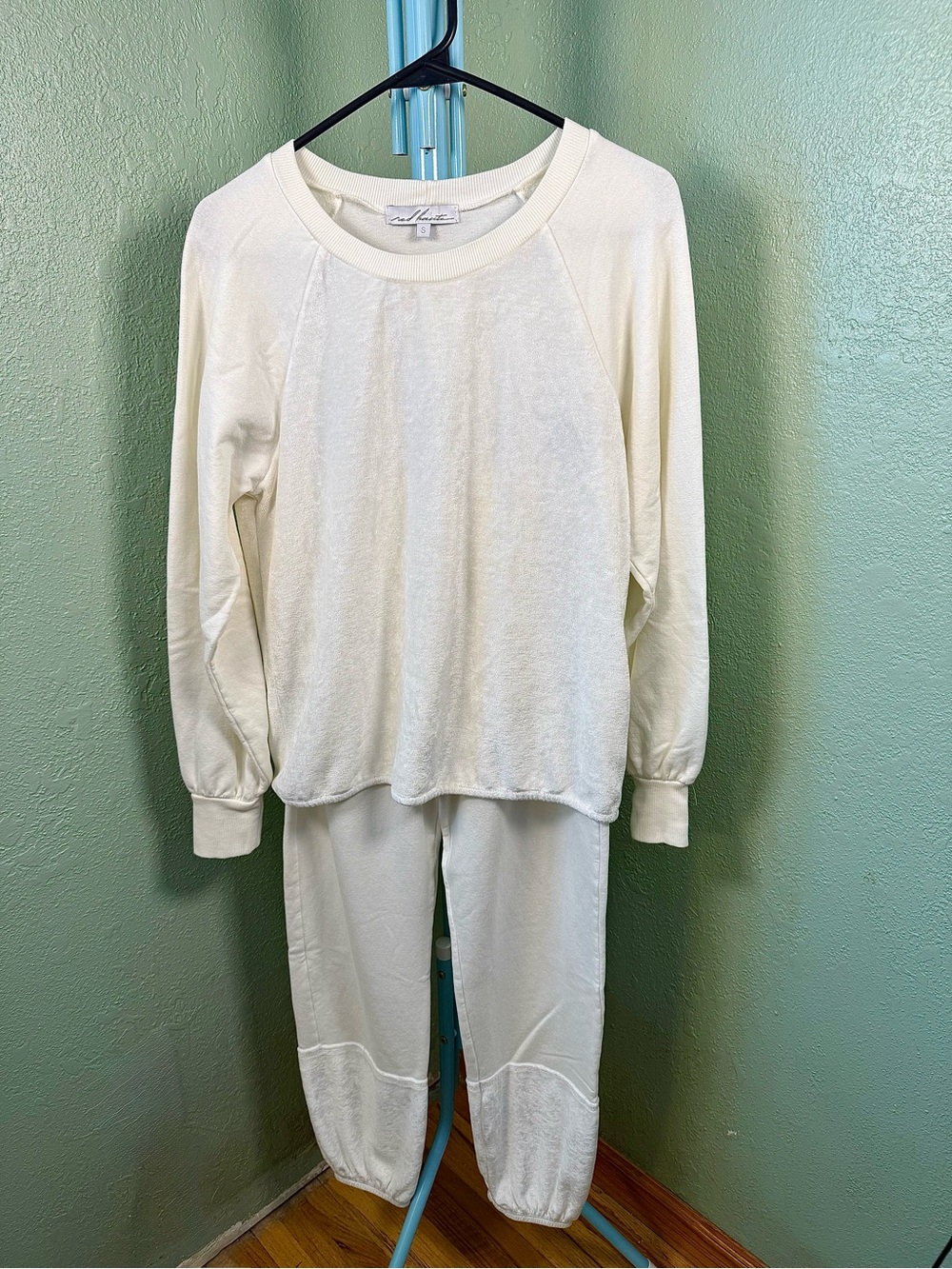 Red Haute Cream Raw Hem Loungewear Set Raglan Sweatshirt & Joggers S
